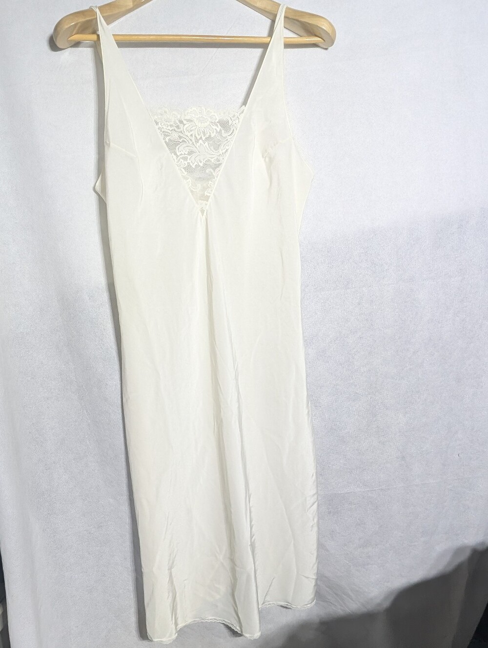 Vintage Olga Ivory Lace Full Slip Dress Nightgown Style 13223 Size 34F